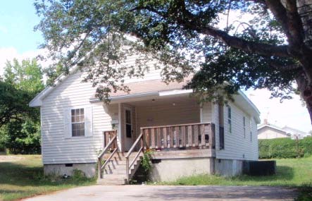 310 W Austin St